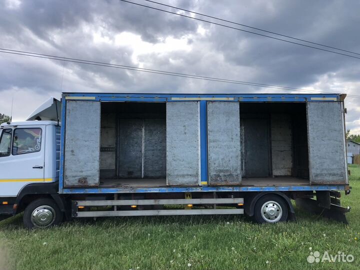 Mercedes-Benz 814, 1992