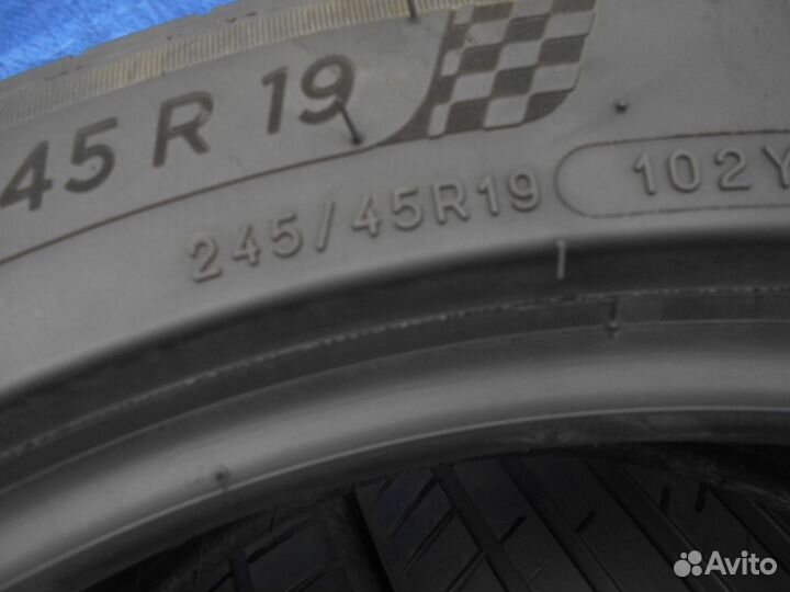 Michelin Pilot Sport 245/45 R19