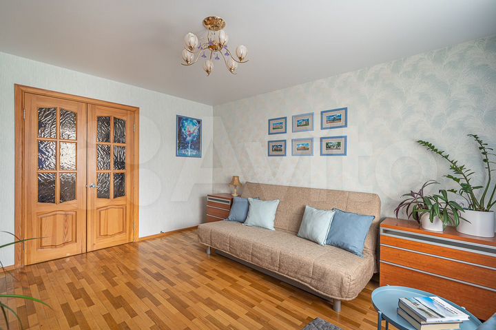 2-к. квартира, 53 м², 3/9 эт.