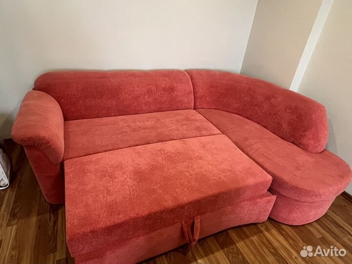 Диван угловой