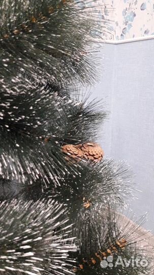 Елка искусственная + украшения в подарок