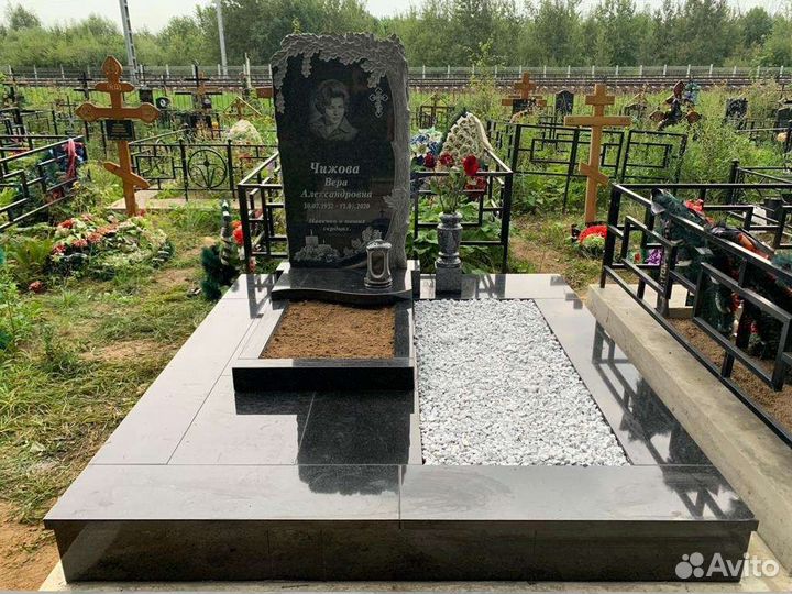 Памятник, ограда, благоустройство мест захоронений
