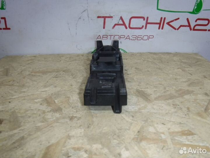 Кронштейн решетки радиатора Kia Sorento (2020+)