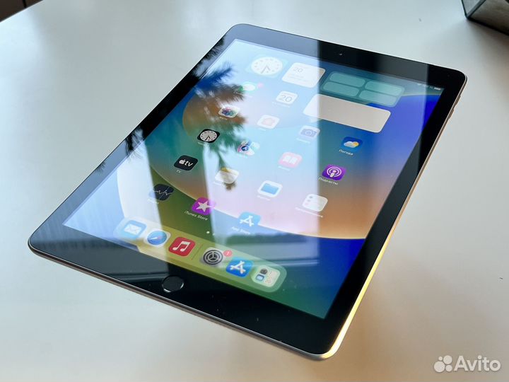 iPad 9.7” 5 поколения 32GB LTE SIM 100 проц. акб