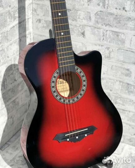 Гитара новая