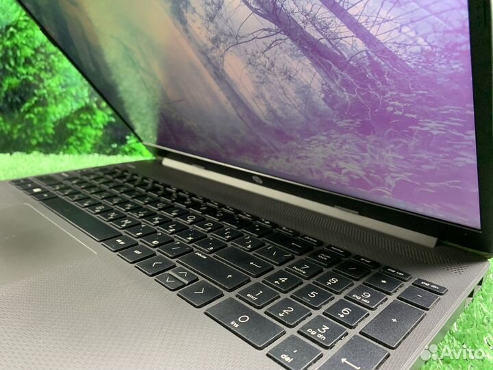 Тонкий ультрабук HP на Intel Core / SSD