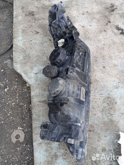 Передняя правая фара Renault Laguna 2