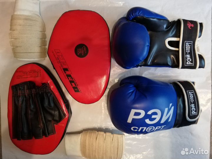 Боксерские перчатки и лапы