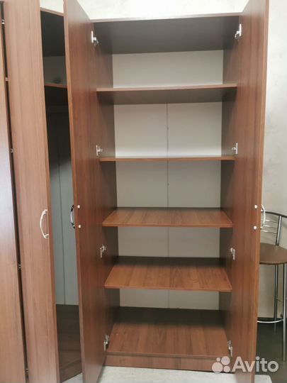 Шкаф угловой бу и с распашной дверью 2 шт