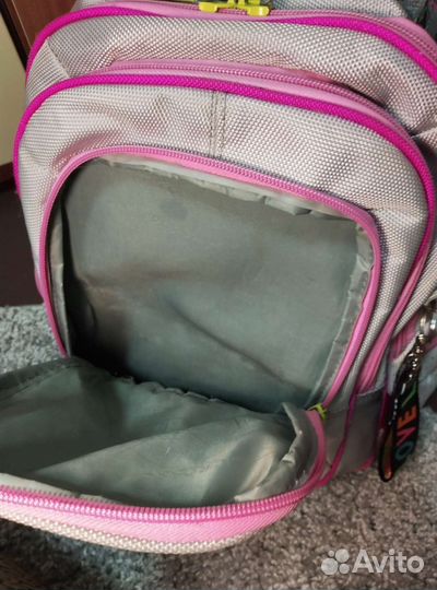 Школьный портфель б/у в нормальном состоянии
