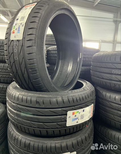 Maxxis Victra Sport VS5 255/40 R18 99