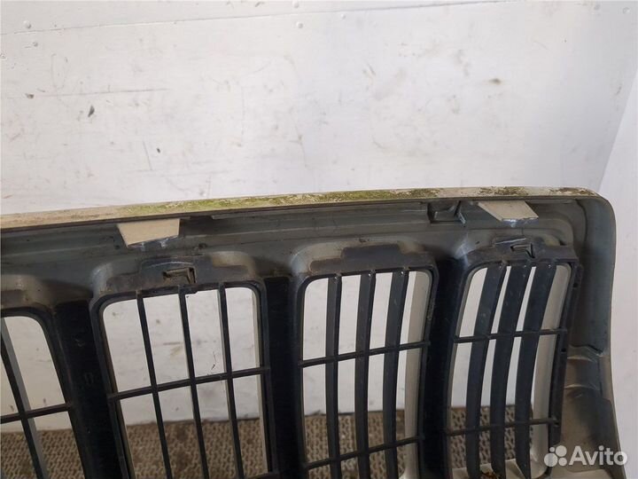 Решетка радиатора Jeep Grand Cherokee, 2005