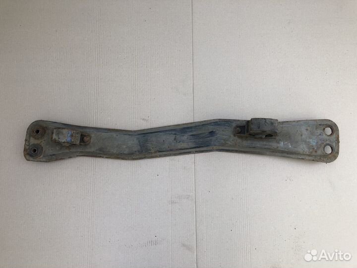 Балка передняя Мицубиси Каризма