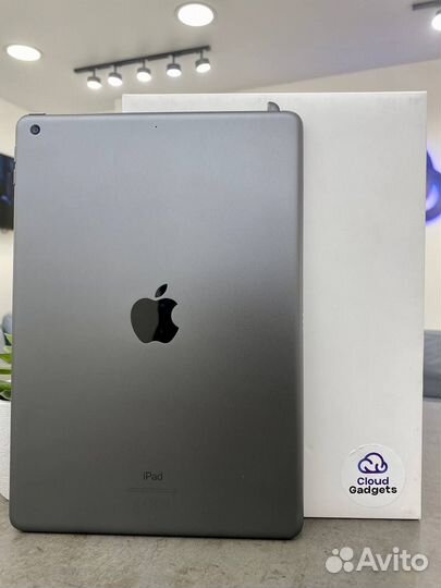 Apple iPad (8-го поколения) 32gb Wi-Fi Space Gray
