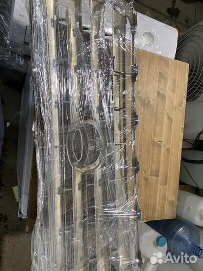 Решотка радиатора Ланд Крузер 200