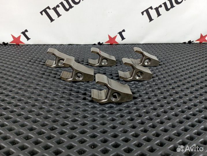 Комплект кронштейнов форсунок двигателя