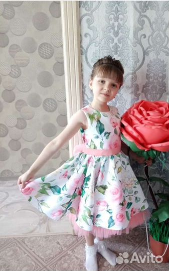 Праздничное нарядное платье