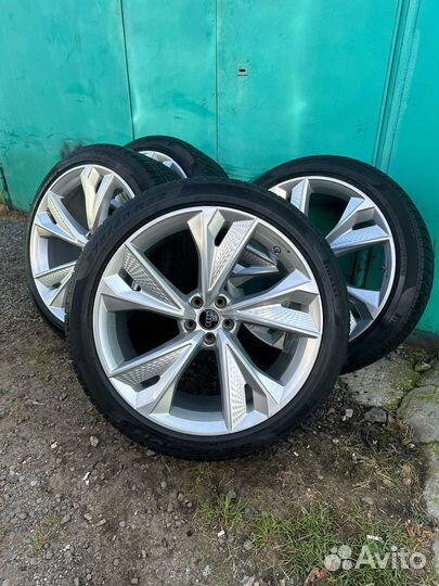 Зимний комплект audi R22 Q7 Q8 285/40 Pirelli