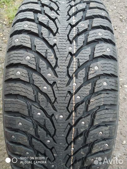 Nokian Tyres Hakkapeliitta 9 SUV 215/65 R16 102T