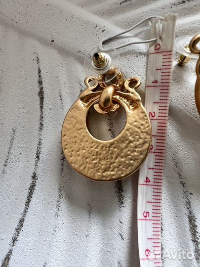 Стильные серьги