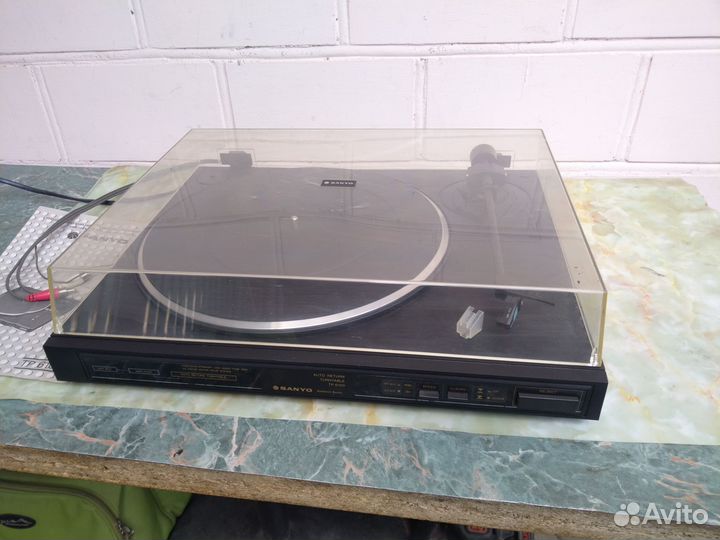 Проигрыватель винила Sanyo TP 6100