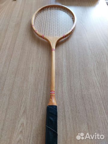 Диски для гантелей.Ракетка для бадминтона