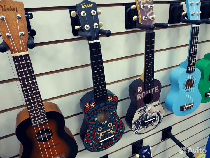 Укулеле с рисунком