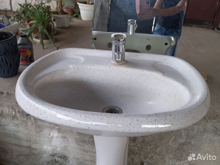 Раковина в ванную бу
