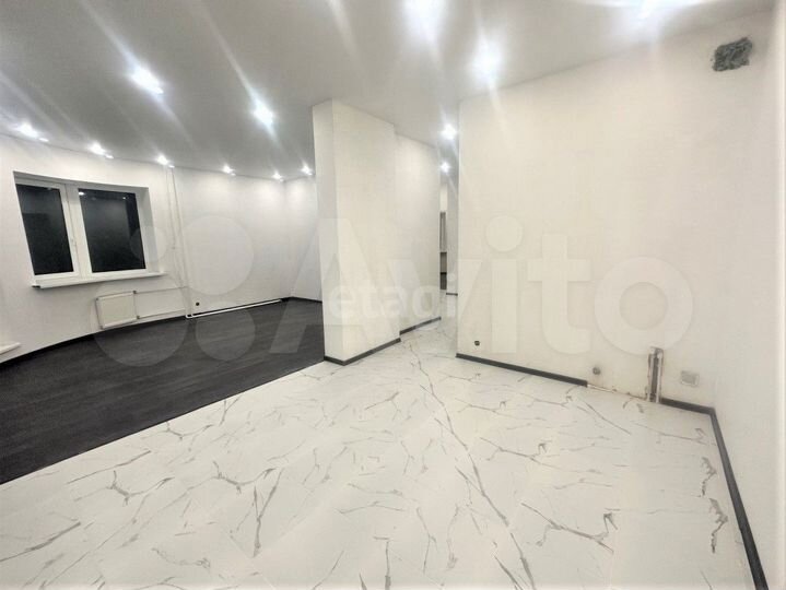 2-к. квартира, 70,6 м², 2/17 эт.