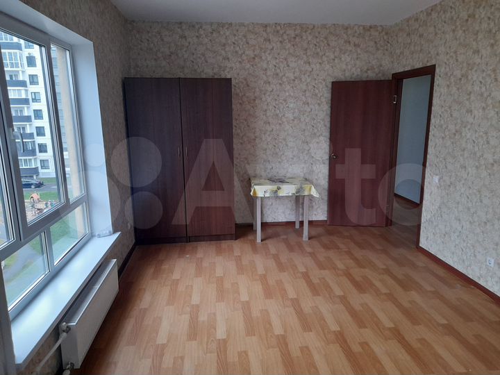 2-к. квартира, 54 м², 4/10 эт.