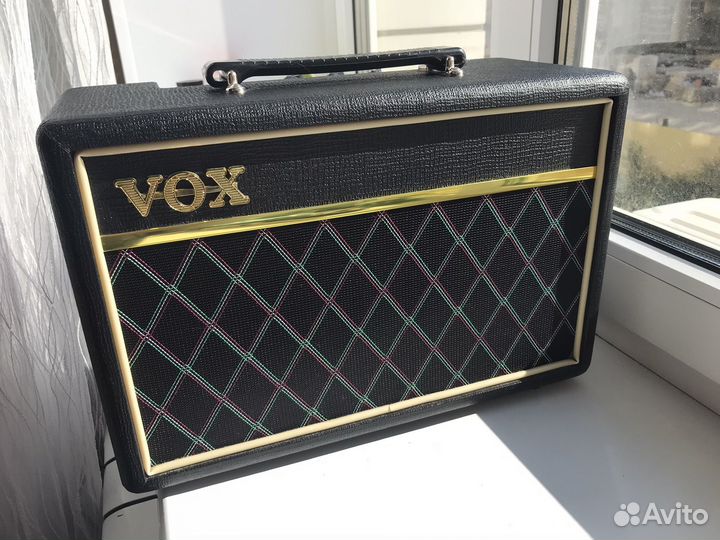 Басовый комбоусилитель VOX Pathfinder Bass 10