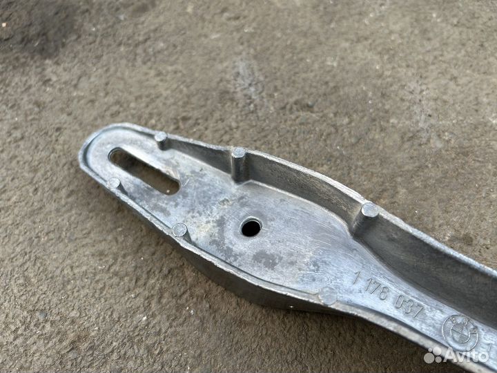 Траверса МКПП bmw e28