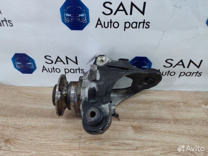 Кулак поворотный задний левый Bmw X5 Рест E70 рест