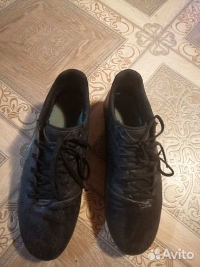 Продам бутсы футбольные б/у размеры 39 и 40,5