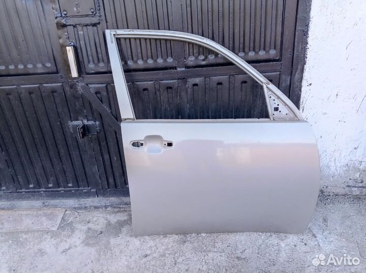 Дверь автомобильная