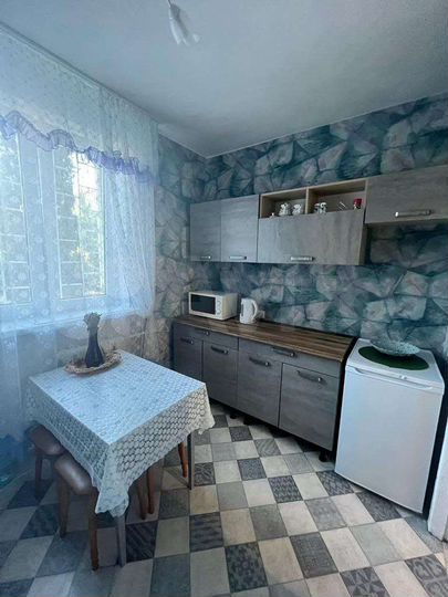 2-к. квартира, 48 м², 1/5 эт.