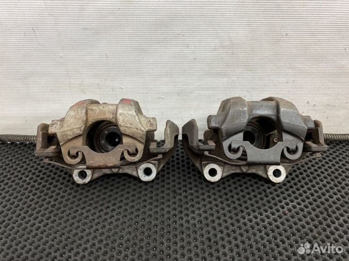 Суппорта задние Mercedes-Benz Cls-Class W219