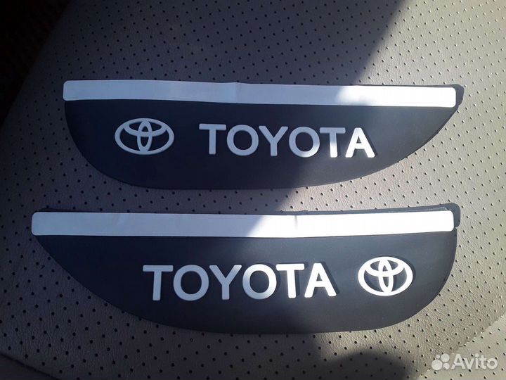 Солнцезащитный козырек toyota