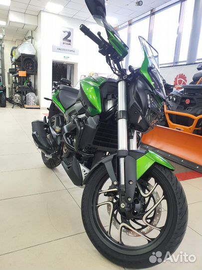 Мотоцикл bajaj dominar 400