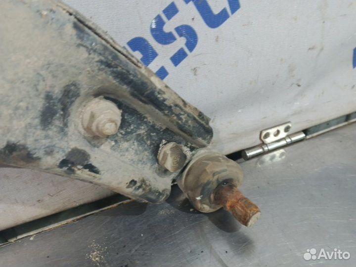 Рычаг подвески передний правый Kia Spectra седан