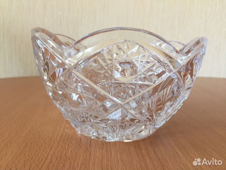 Хрустальные вазы. Салатницы