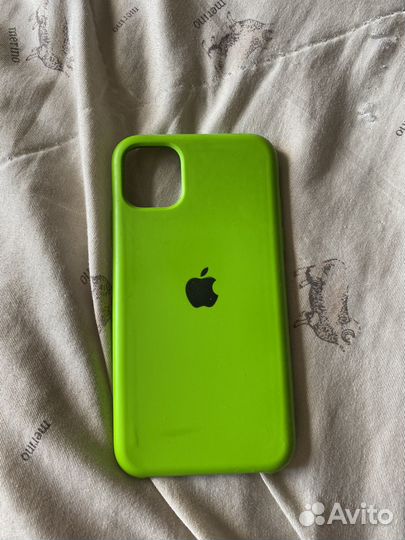 Чехол на iPhone 11
