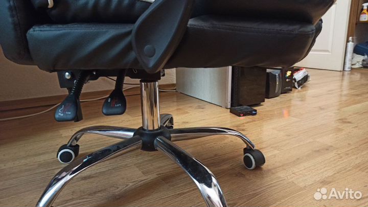 Компьютерное кресло игровое