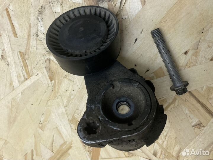 Ролик натяжной bmw e90