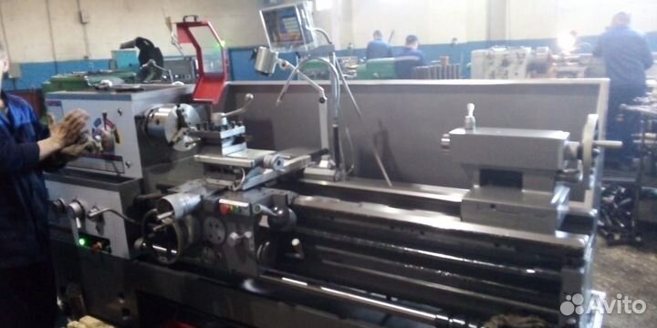 Токарно-винторезный станок JET