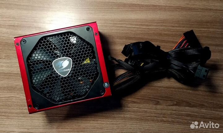 Блок питания Cougar 700W 80+ Bronze