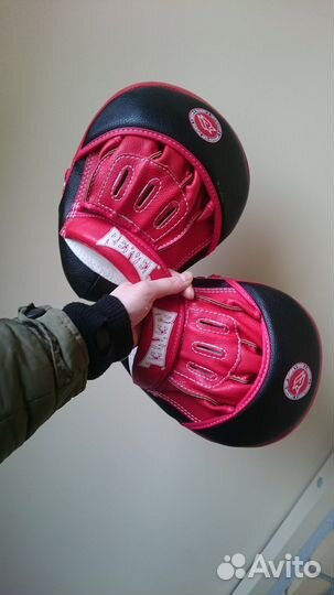 Боксерские лапы Reyvel