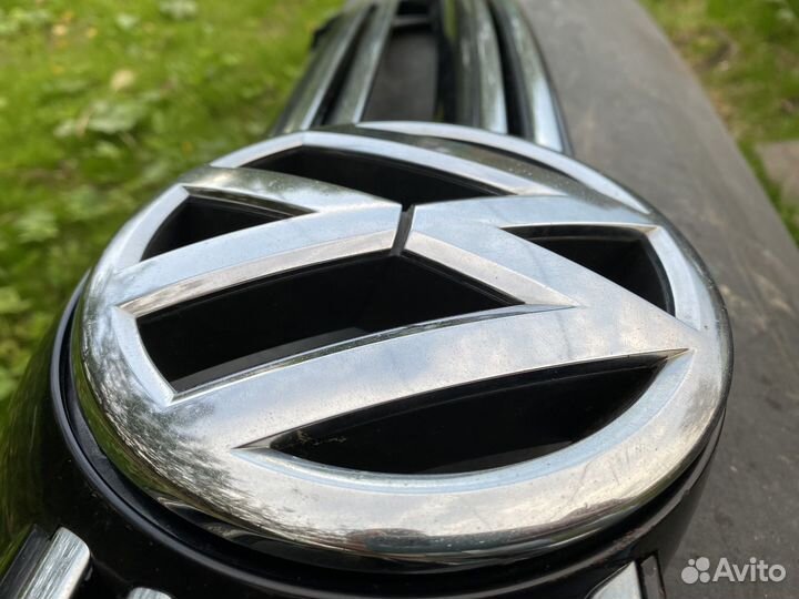 Решетка радиатора VW Tiguan