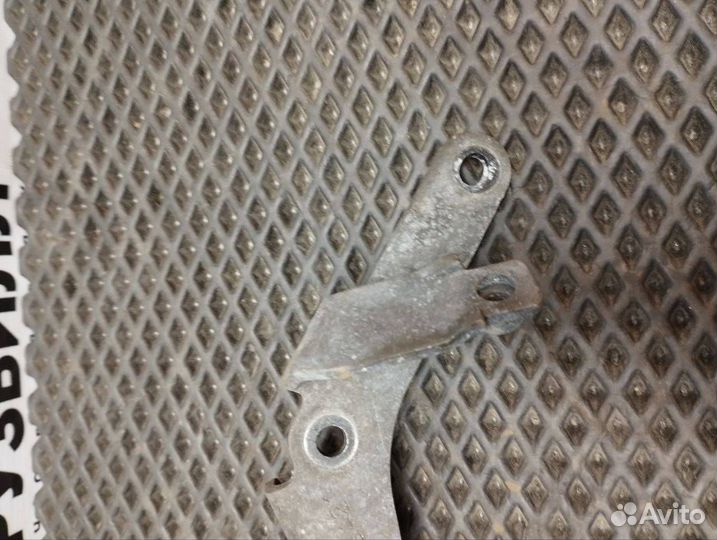 Кронштейн (крепление) Volvo FH4 21565421