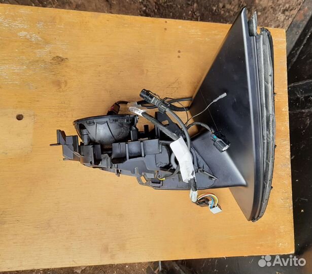 Корпус правого зеркала Mercedes A2928104200